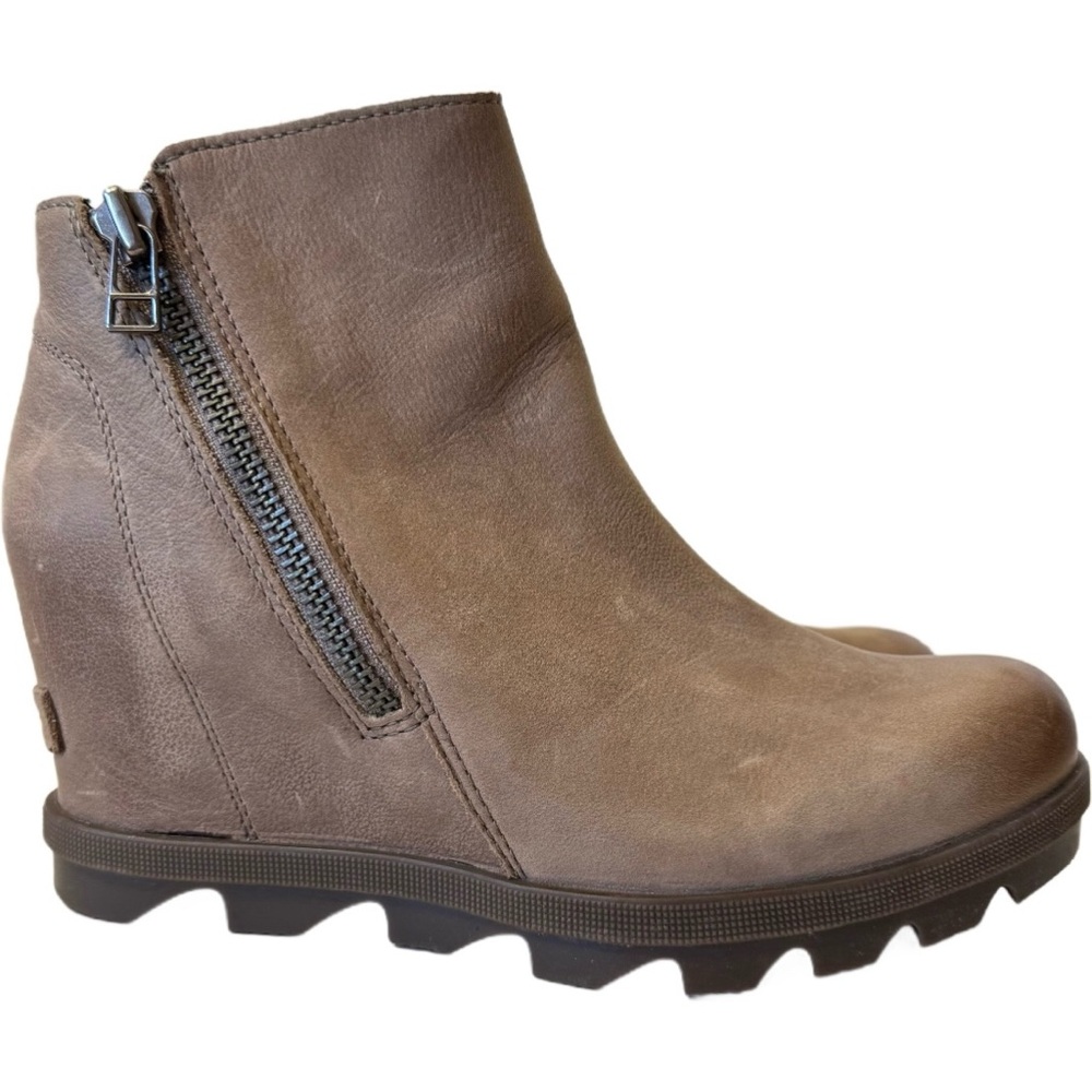 Sorel Joan of Arctic Hidden Wedge Boots Size 6.5 Brown Leather Zip Lug Bootie